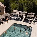 Forest House * Myhove