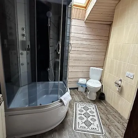 Forest House Holiday home Migovo