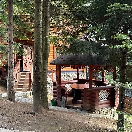 Forest House Myhove