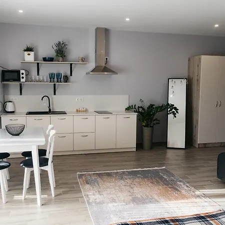 Forest House * Migovo