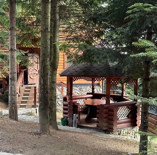 Forest House Mihove